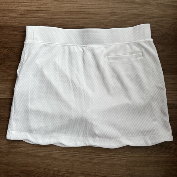 Pebble Beach White Golf Skort Women’s Size L Dry Luxe Performance Scallop Hem - Picture 4 of 4
